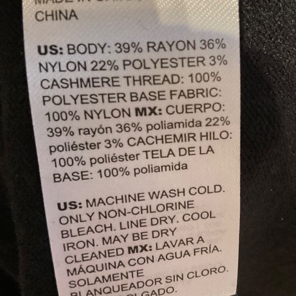 NEW Chico's Black Knit Long Sleeve Sweater Top with Lace Trim Size S (Sz 1) - Picture 5 of 8